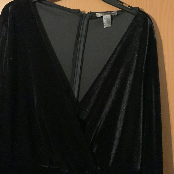 Dress - Picture 3 of 4